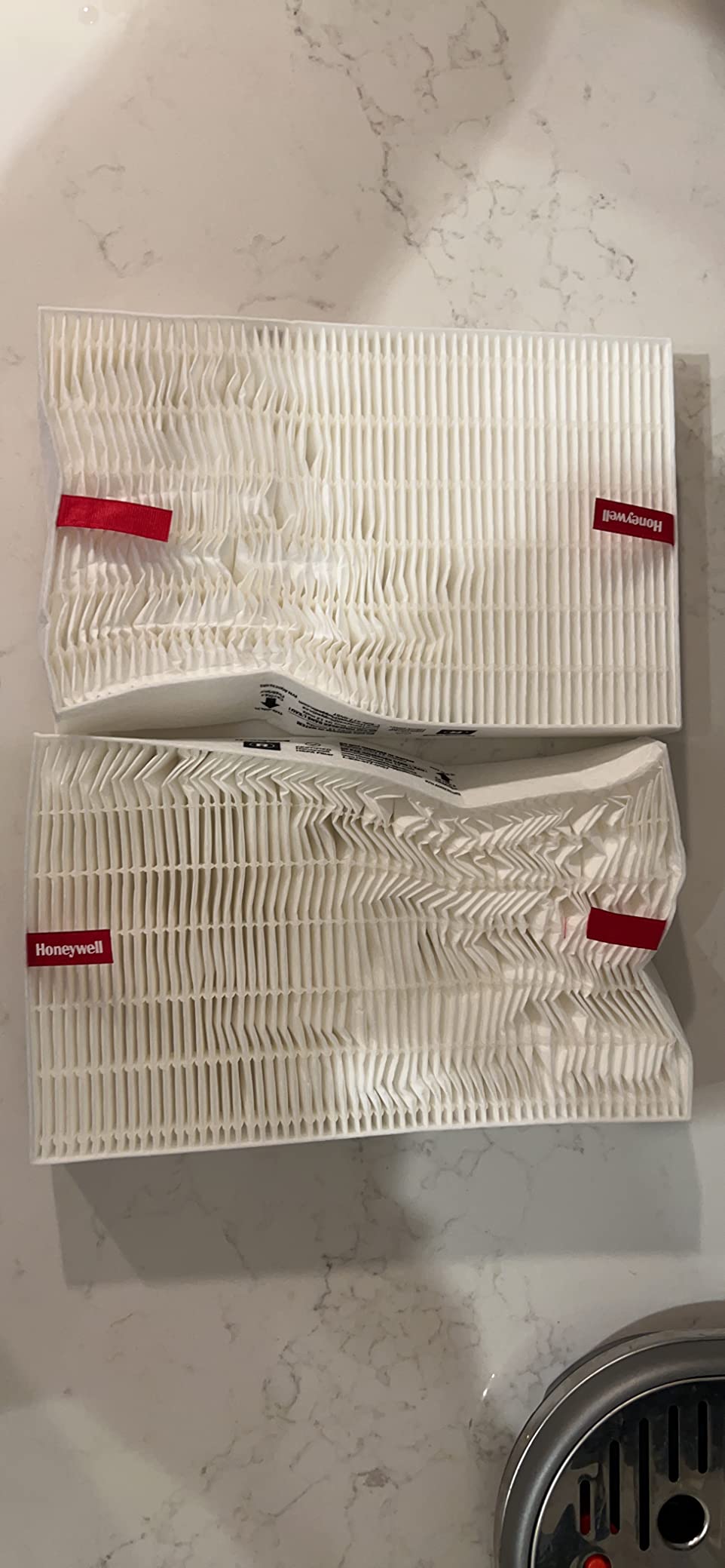 Honeywell HEPA Air Purifier Filter R, 2-Pk for HPA 100/200/300 5000 Series | Airborne Allergen Air Filter Targets Wildfire/Smoke, Pollen, Pet Dander and Dust customer photo 2