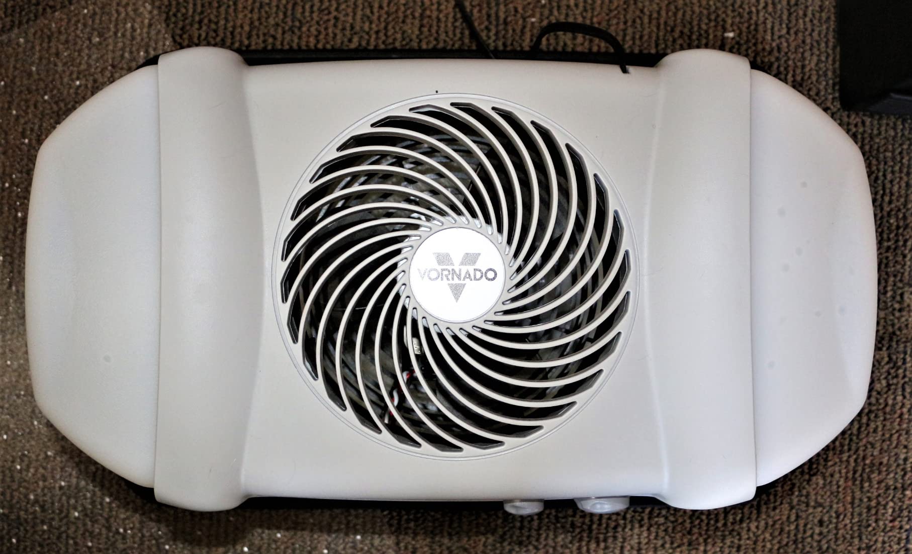 Vornado Evap40 Evaporative Humidifier, 4-Gal Capacity, 1,000 Sq Ft Coverage, Adjustable Humidistat, 3 Speed Settings, Easy to Clean Dual Tank, Large Room Coverage customer photo 1