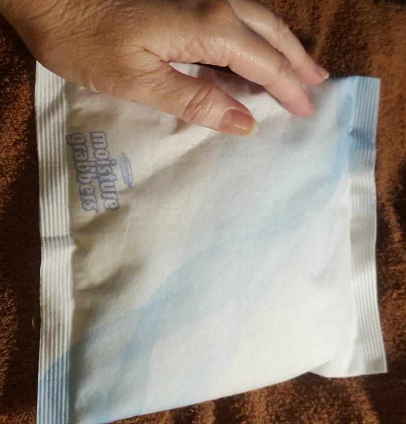 Concrobium Moisture Grabbers Pouch, 27.6 oz, Moisture Absorber for Closets, Basements and Bathrooms, Helps Reduce Dampness and Musty Odors customer photo 1