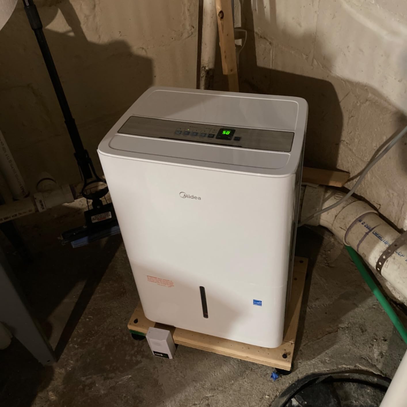 Midea 3,000 Sq. Ft. Dehumidifier for Basement, With Reusable Air Filter 35 Pint - Ideal For Basements, Large & Medium Sized Rooms, And Bathrooms (White) customer photo 2