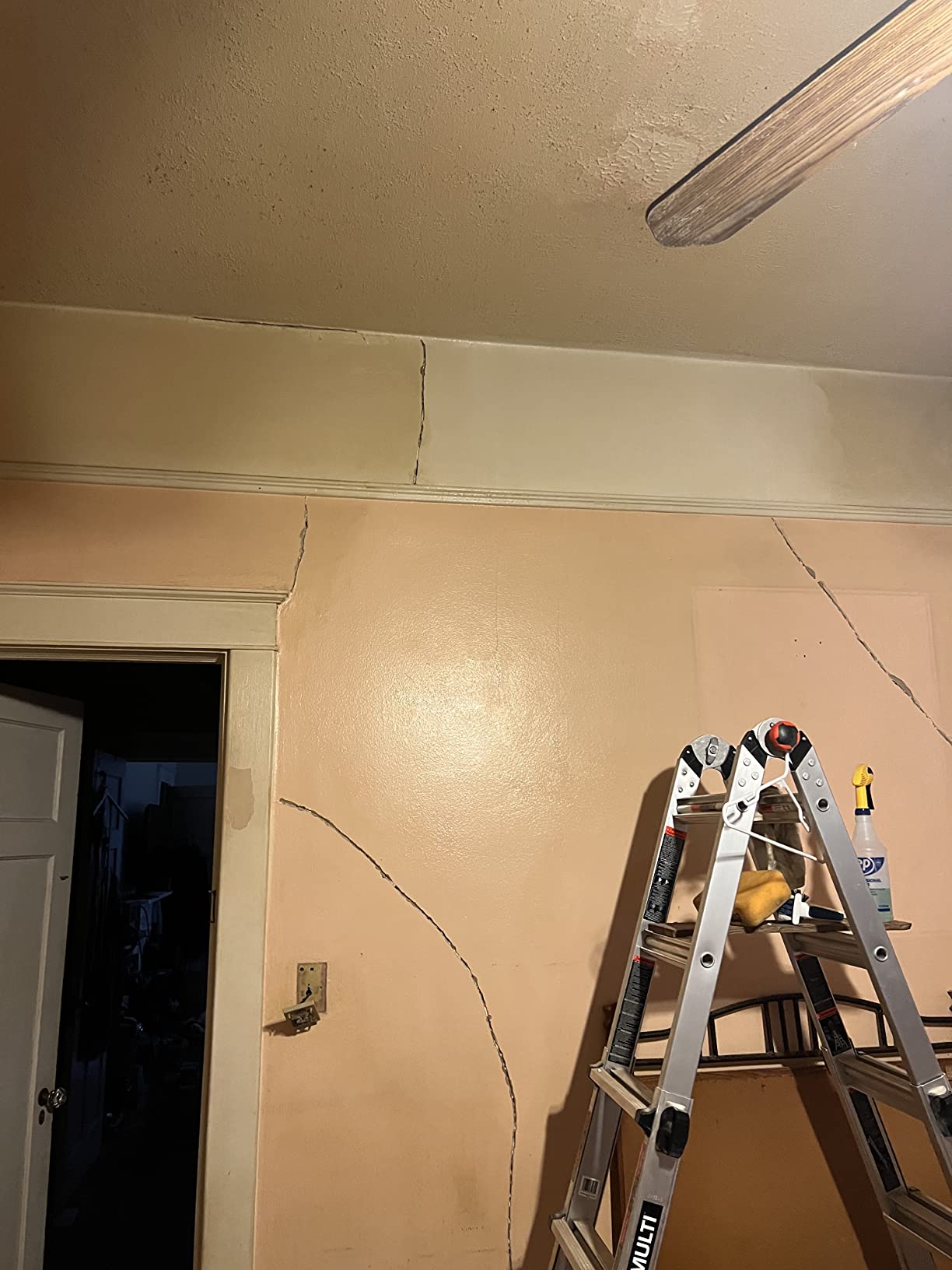 Wall Wash with Biosolv, Multipurpose Degreaser for Walls and Smoke Damage, Hard Surface Cleaner, 1-Gal Bottle customer photo 2