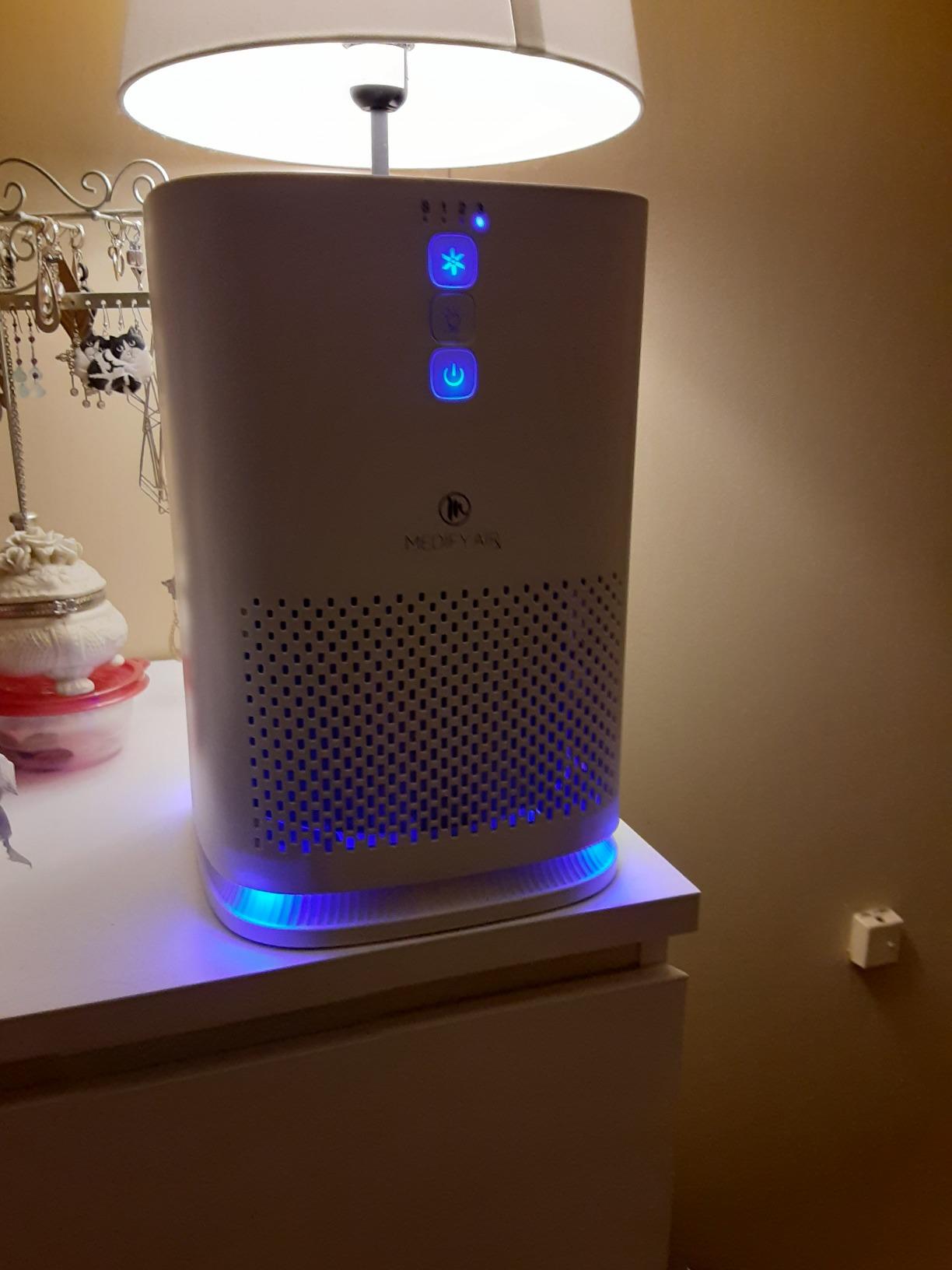 Medify MA-14 Air Purifier with HEPA Filter | 470 ft² per Hour for Smoke, Odors, Pollen, Pets | Removal to 0.3 Microns | White, 2-Pack customer photo 1