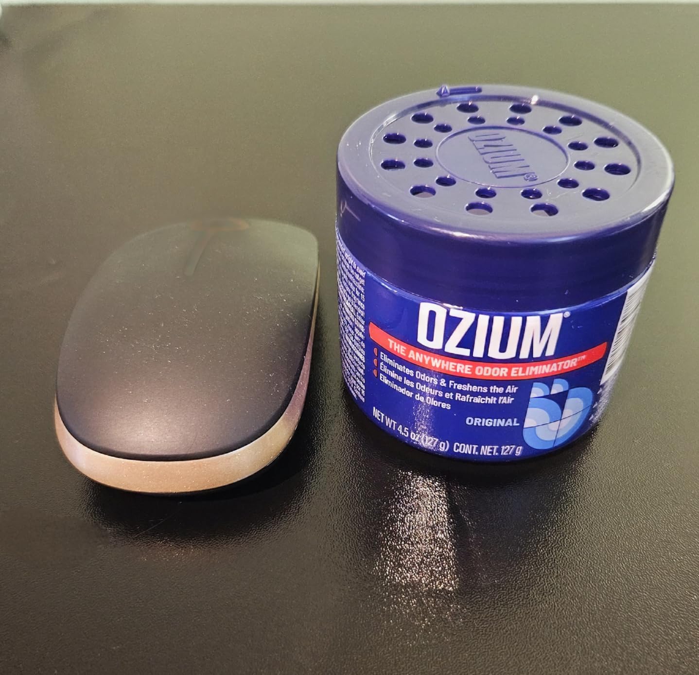 Ozium 4.5 Oz. Odor Eliminating Gel, Air Freshener Alternative customer photo 1