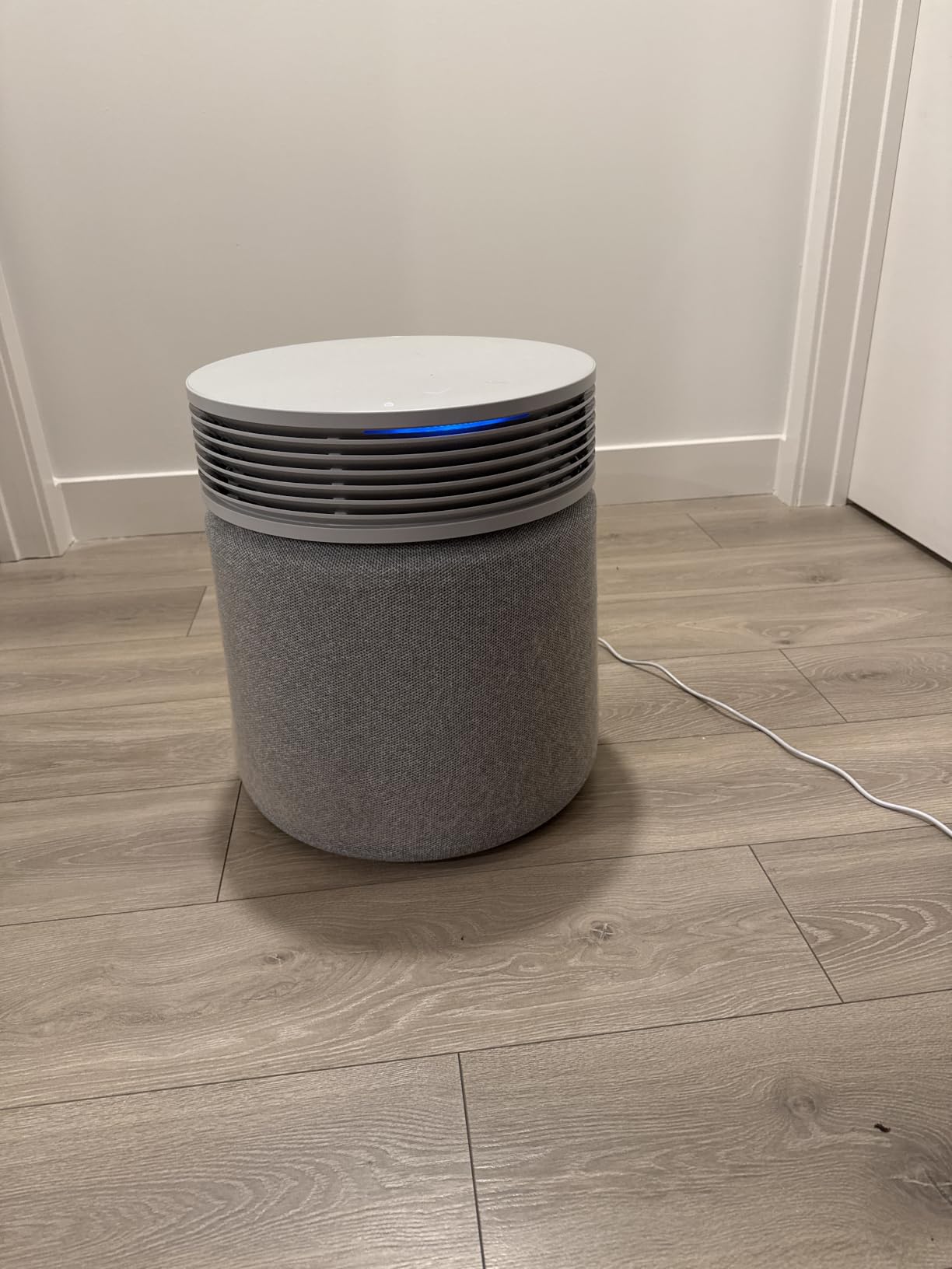 BLUEAIR Blue Signature Air Purifier for Large Rooms up to 3,385 Sq Ft, HEPASilent Filtration for Smoke, Dust, Pet Dander & Allergens, Smart WiFi Air Cleaner with Auto Mode, Quiet Air Purifier for Home customer photo 1