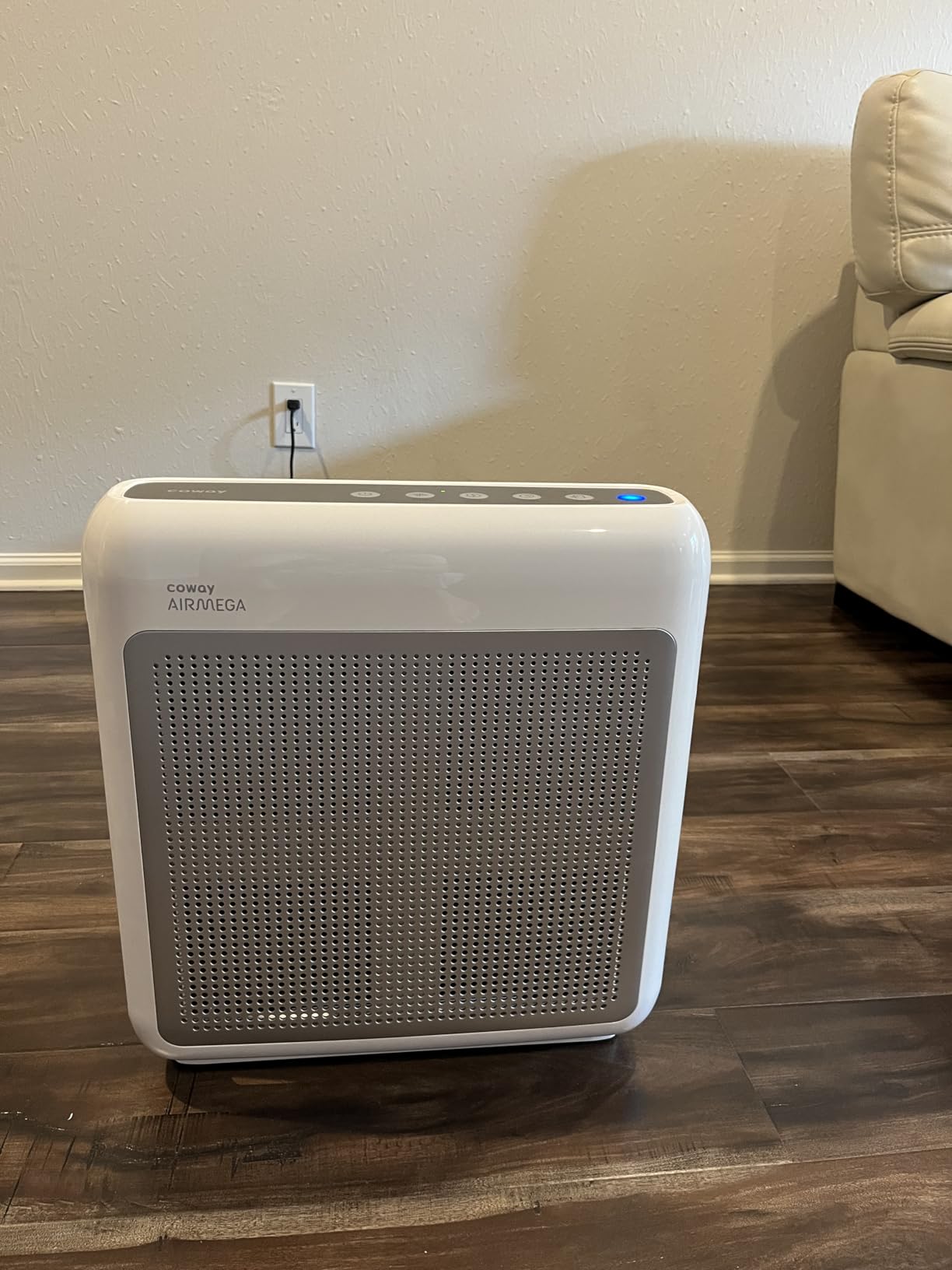 Coway Airmega 200M Air Purifiers for Home Up to 1,748 ft², HEPA Filter for Smoke, Allergies, Pet Dander, Odor, Air Quality Monitor, Auto & Eco Mode, Timer, Filter Indicator, 3yr Warranty, White customer photo 2