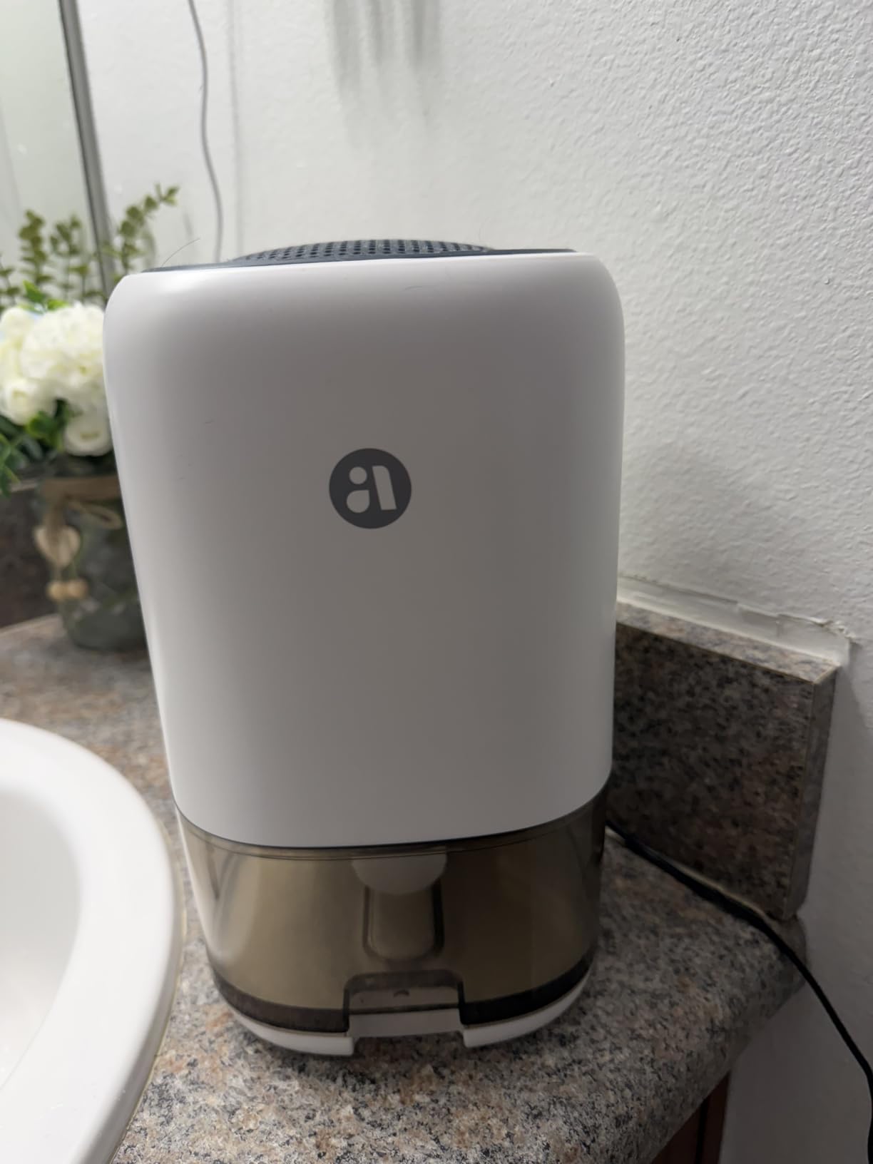 TABYIK 35 OZ Dehumidifier for Bedroom RV, Quiet with Auto Shut Off, White customer photo 2