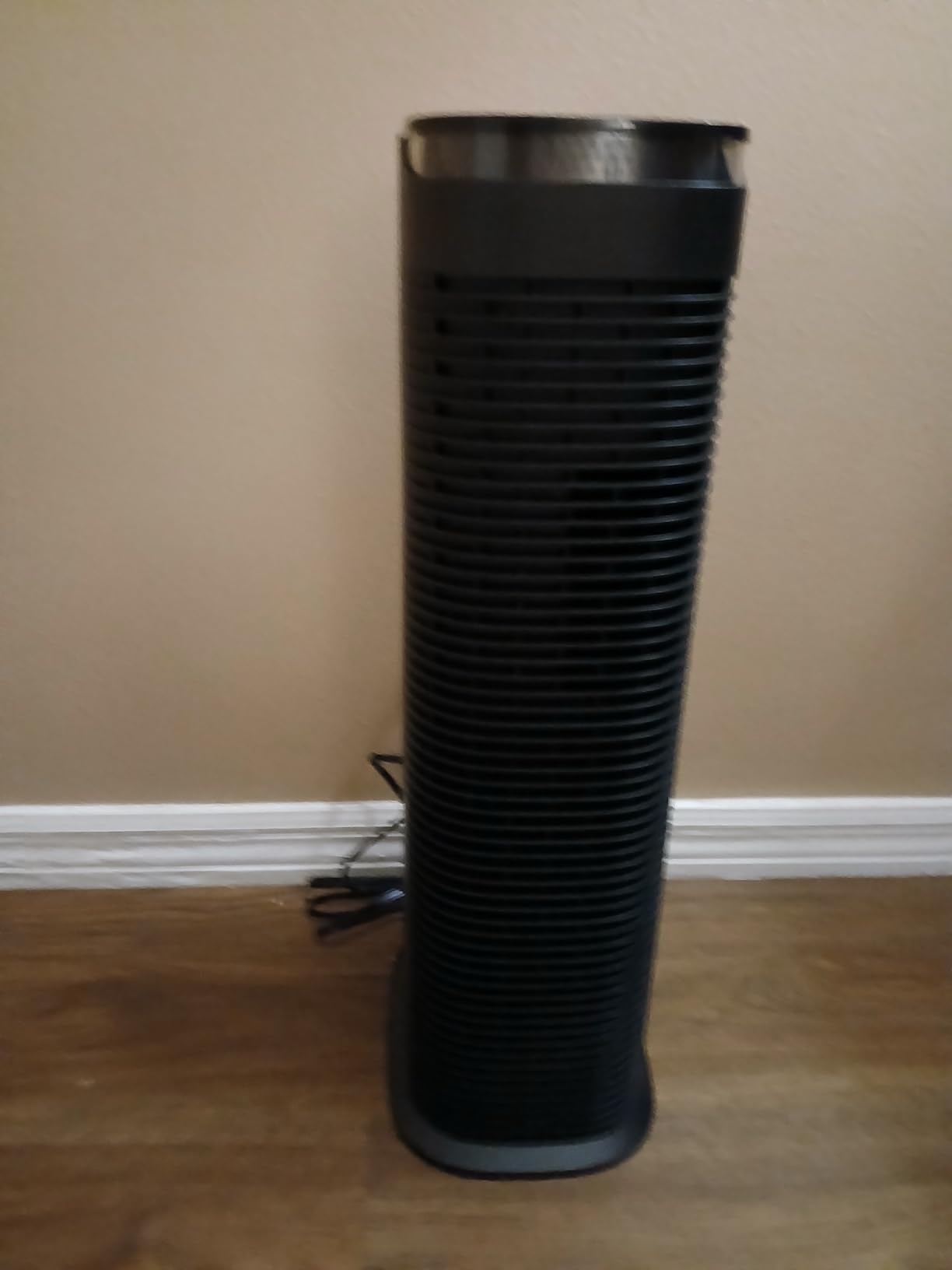 Honeywell HEPA Air Purifier for Home, 990 Ft² Rooms in 1 hour, HEPA Filter, Auto Mode, Air Quality Indicator, Reduces Allergens, Dust, Pollen, Pet Dander, All Smoke Types, Odors, Black, HPA180 customer photo 1