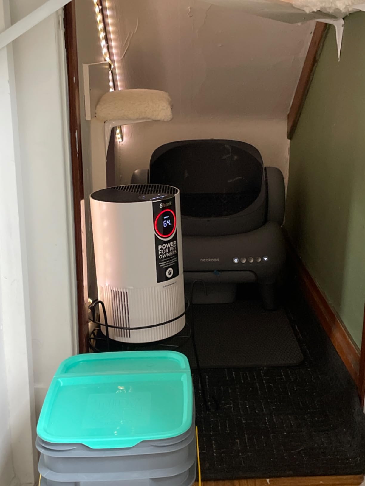 Shark Clean Sense Air Purifier with Pet Filter, HP102PET, White | For Homes with Pets, Small Room Coverage up to 500 Sq Ft, HEPA-Exceeding Filter, Captures, Pet Dander, Dust, Odor, and More customer photo 2