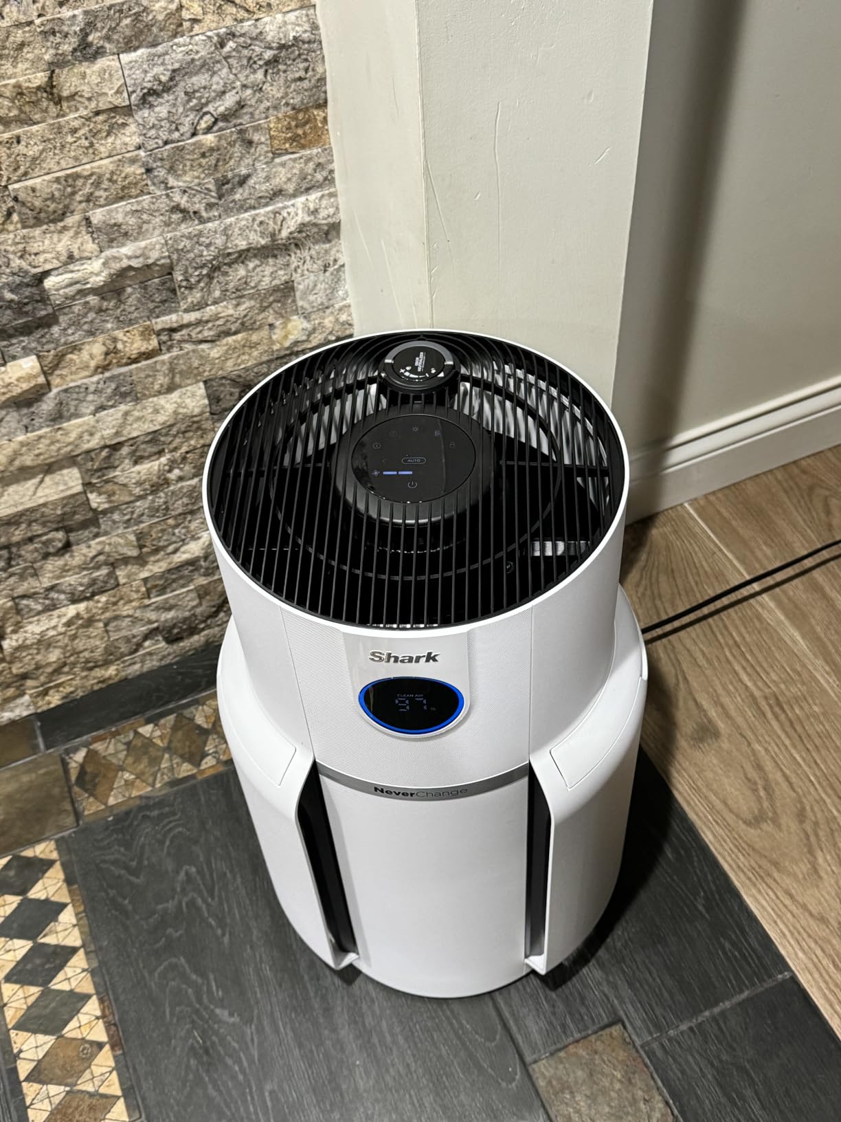 Shark Air Purifier for Home, NeverChange Max, 1,300 sq. ft. for Large Room, Kitchen, Home Office, HEPA-Exceeding Filter, Captures Pollutants, Pet Dander, Dust, Odor, Smoke, and More, HP301, Grey customer photo 2