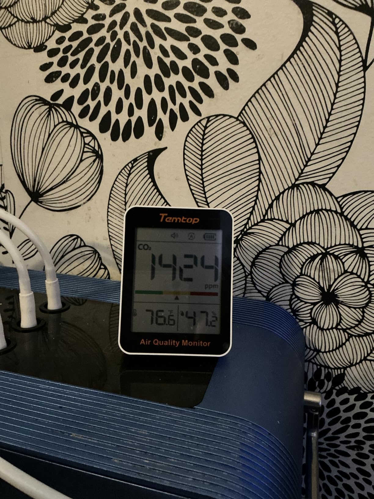 Temtop CO2 Monitor Indoor Air Quality Monitor Portable CO2 Meter, CO2, Temperature, Humidity Home, Office or School | NDIR CO2 Meter with Temperature & Humidity, Swiss Sensor, Rechargeable Battery customer photo 1