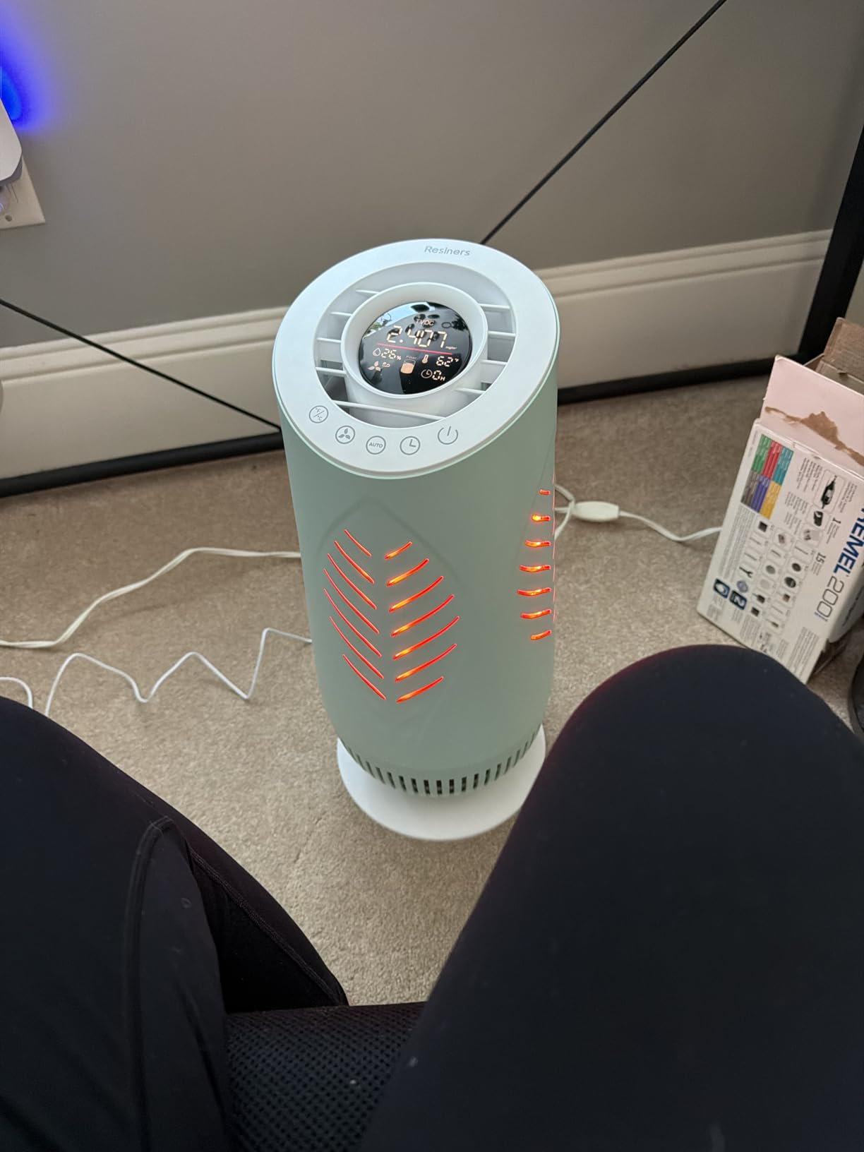 Resiners AirPure Air Purifier with H13 True HEPA Filter for Epoxy Resin | Real-Time TVOC Display, Auto Mode, Real-Time Temp & Humidity Display, Applicable space 151-344 ft²/14-32 m² customer photo 1