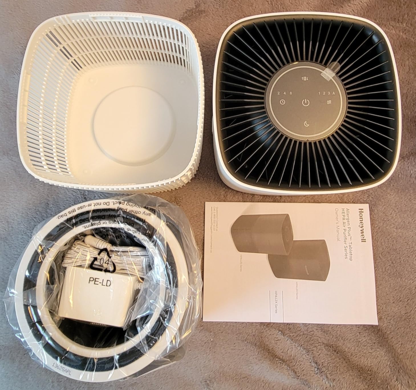 Honeywell Allergen Plus Compact HEPA Small Room Air Purifiers, Black | Honeywell air purifiers for home, Up to 530 ft, Quiet HEPA air purifiers for bedroom, 3-in-1 filter, HPA125B customer photo 2