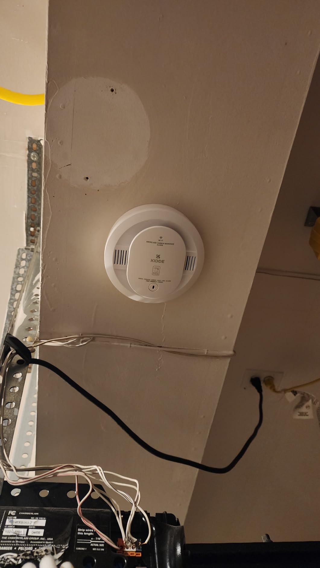Kidde Smart Smoke & CO Detector with Ring, AA Battery customer photo 1