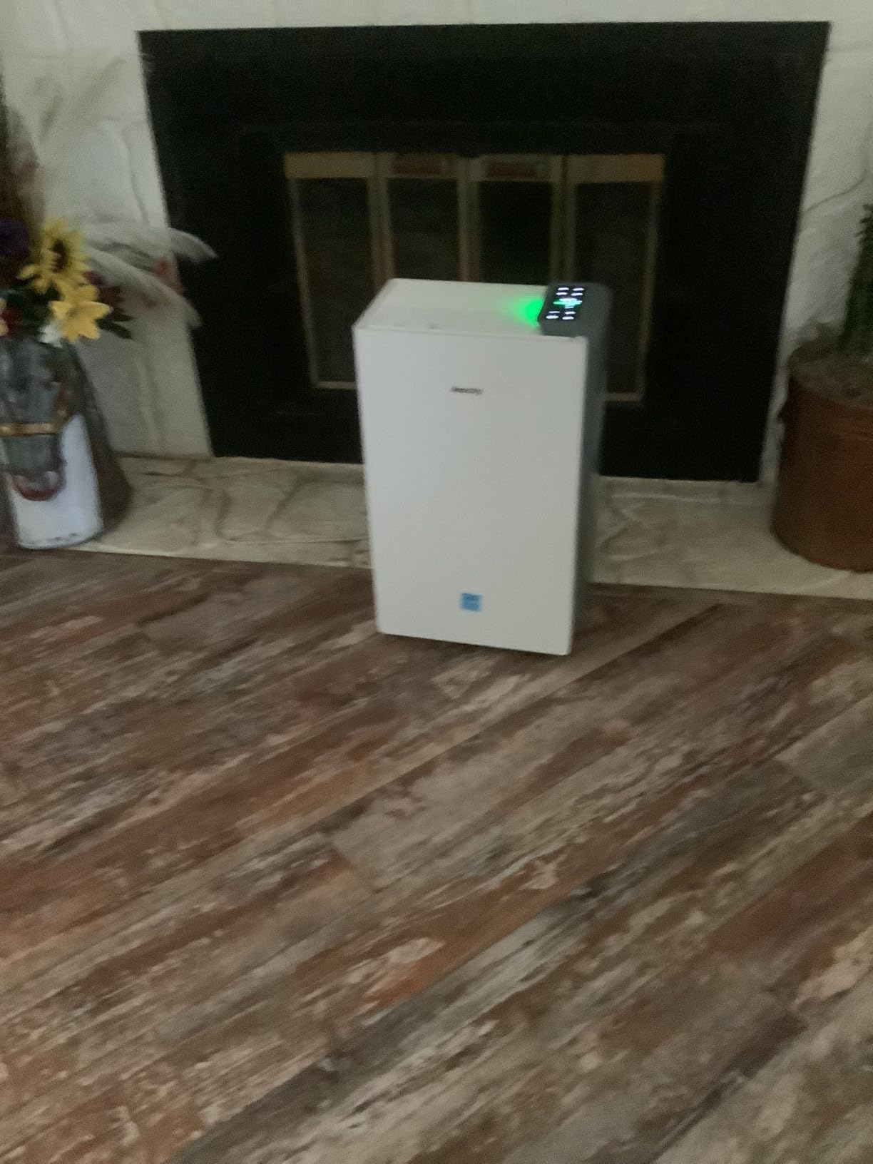AEOCKY 7000Sq.Ft Energy Star Most Efficient 2025 Dehumidifier Max 140Pint/D customer photo 1