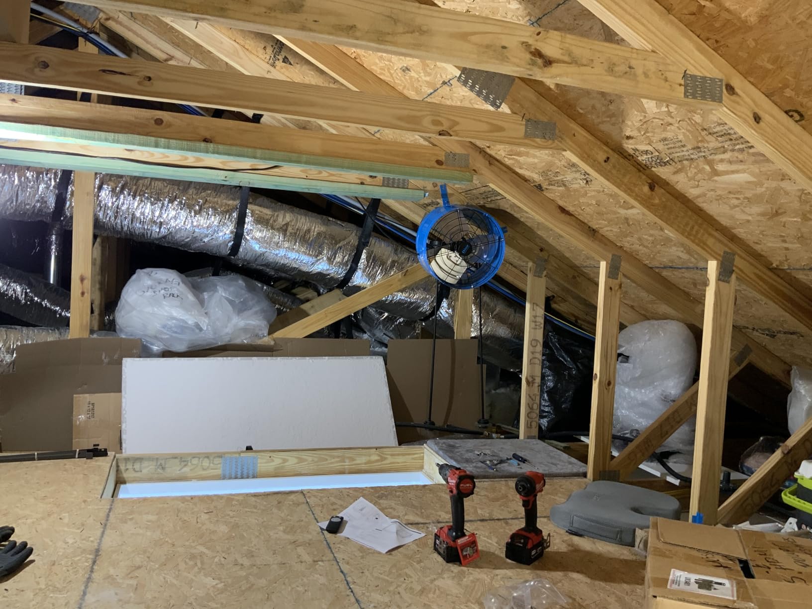 15'' Attic Fan with Thermostat and Remote, 1800 CFM Gable Vent Fan customer photo 1