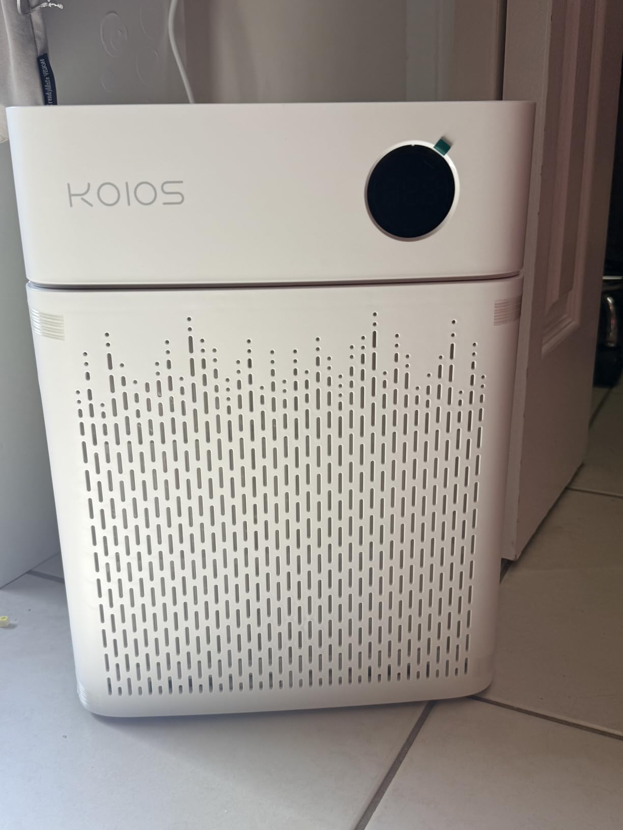 KOIOS H13 True HEPA Air Purifier for Home Bedroom 2500 sq ft, Carbon Filter | PM2.5 AQI Display & Auto Mode, 20dB Sleep Mode, Washable Filter, AP2503 customer photo 2
