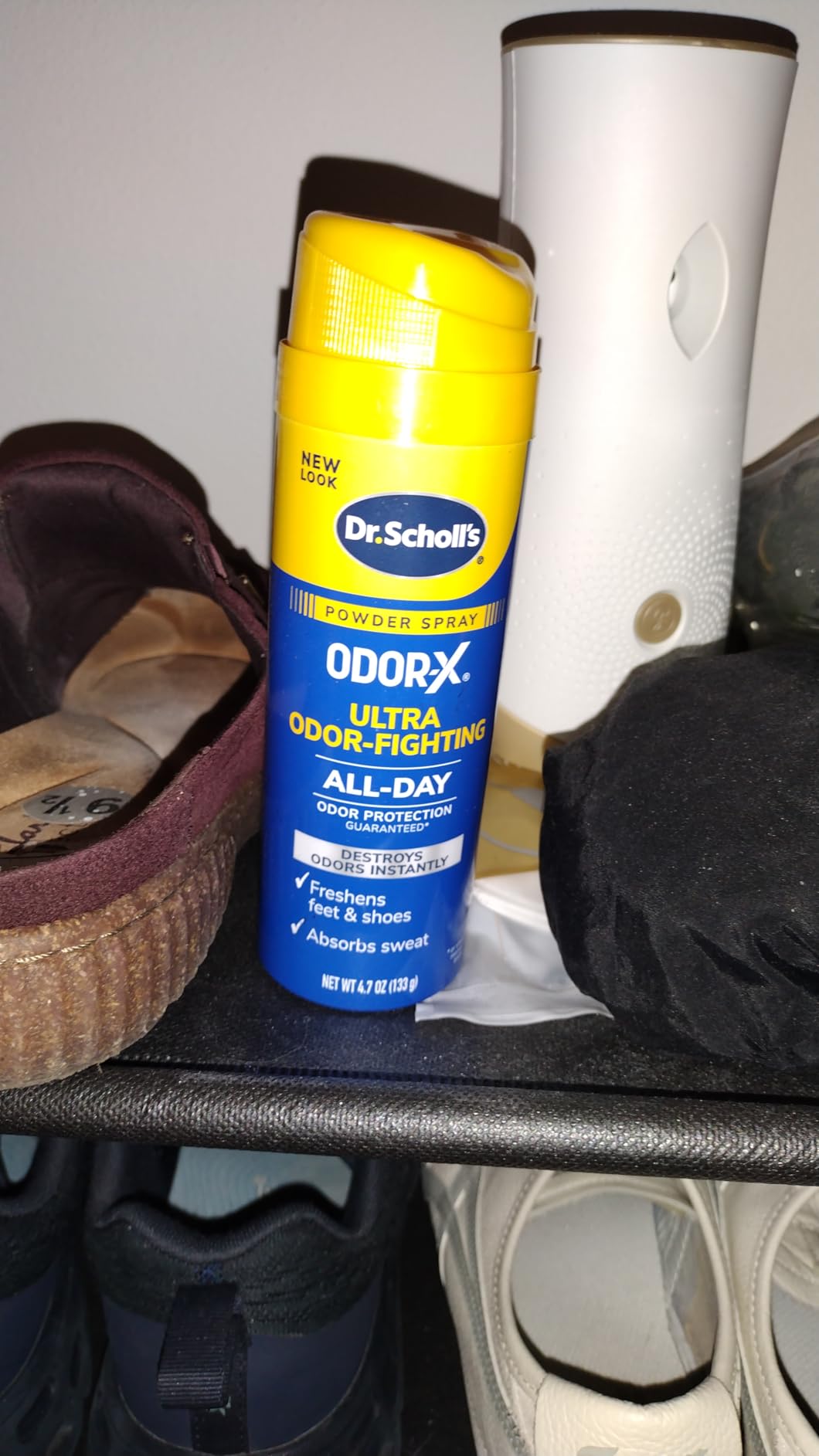 Dr. Scholl's Odor-X Odor-Fighting Spray-Powder, All-Day Odor Protection And Sweat Absorption, Odor-Fighting Spray Powder, Packaging May Vary customer photo 1