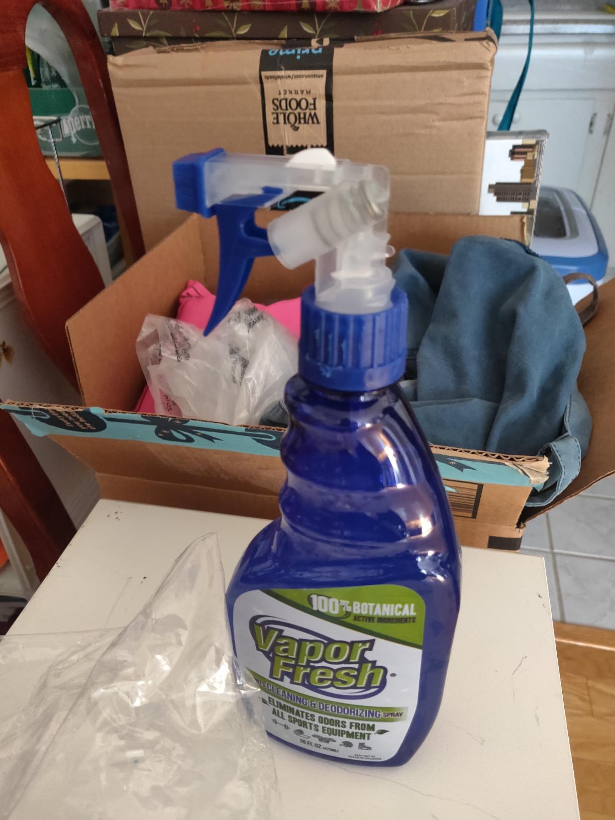 Vapor Fresh Sports Gear Cleaner and Deodorizer Spray, 16oz (1 Pack) customer photo 2