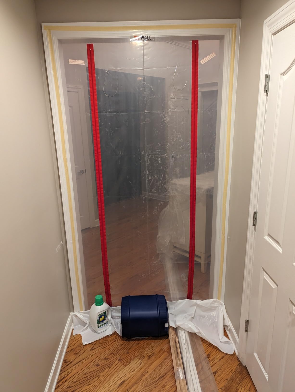 ZIPWALL ZipDoor ZDS Standard Dust Barrier Zipper Door Kit, 1 Pack, Red customer photo 2