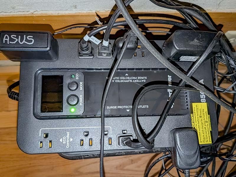 CyberPower EC850LCD Ecologic UPS Battery Backup and Surge Protector customer photo 2