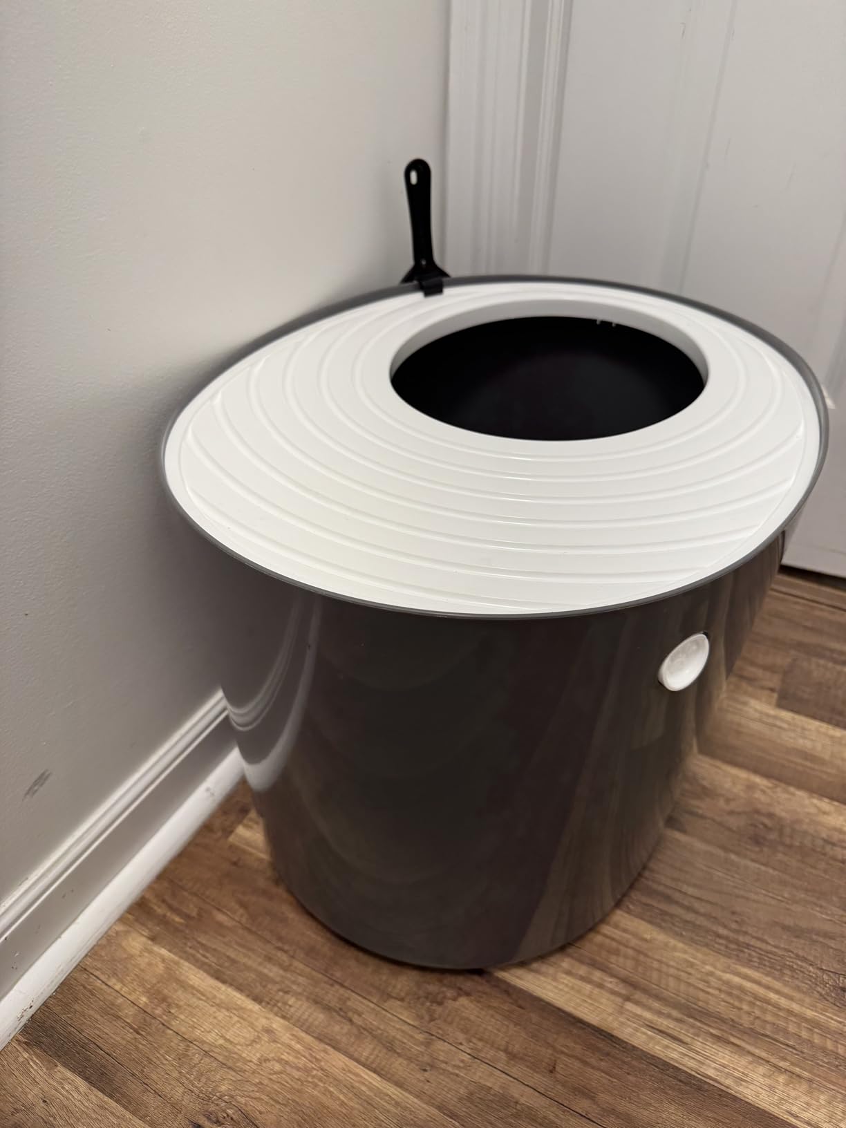 IRIS USA Top Entry Cat Litter Box, Hooded Privacy, Large, Black/Gray customer photo 1
