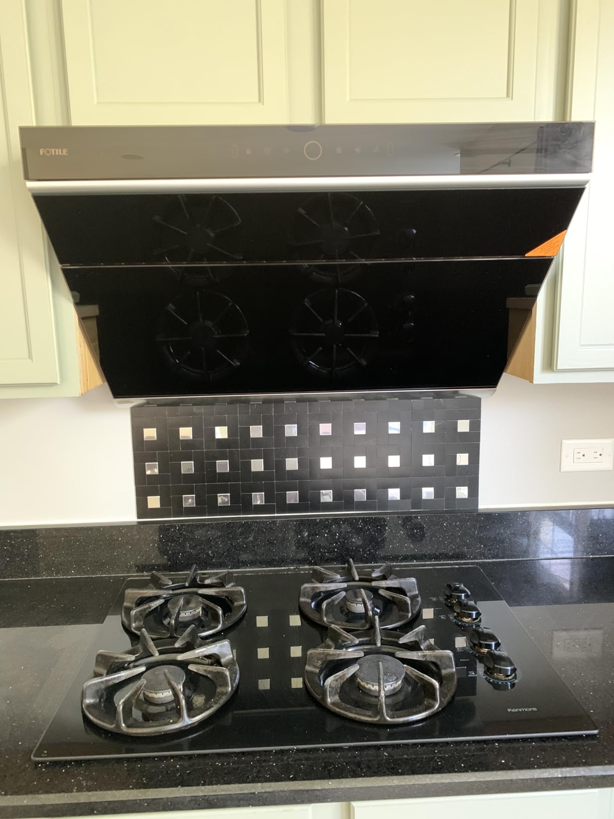 FOTILE JQG7505 30” Under-Cabinet or Wall-Mount Range Hood | Dual DC-Motor | Slant Vent Design | Hands Free On and Off | Touchscreen with 4 Speed Level | Modern Kitchen Onyx Black Glass customer photo 2