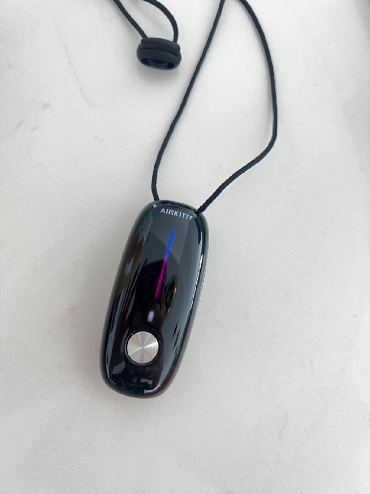 Portable Air Purifier,Timeage Personal Air Purifier Necklace, Wearable Mini Air Ionizer Eliminates Pollen,Smoke,Dust for Outdoor,Travel(Black) customer photo 1