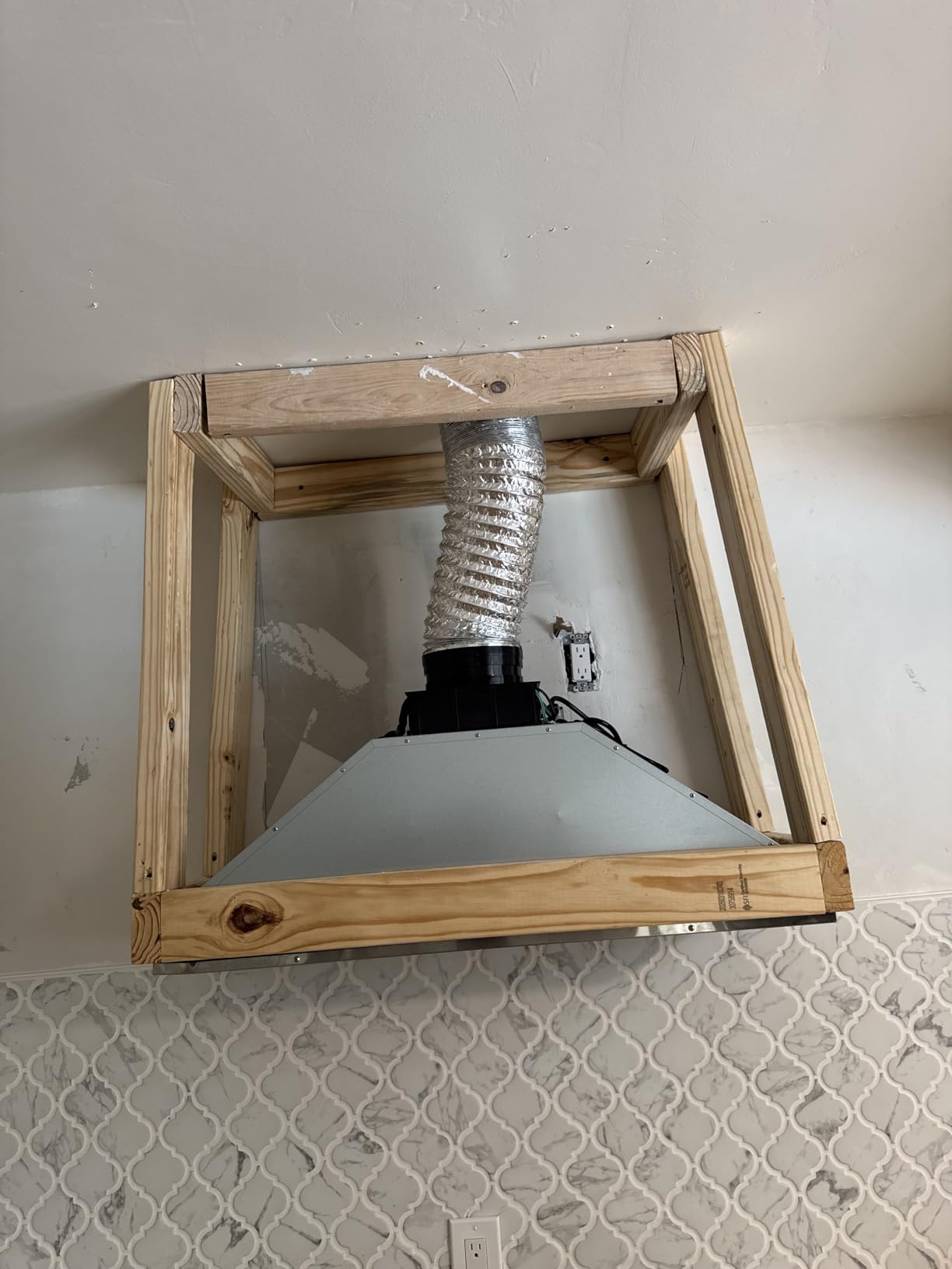 VEVOR Insert Range Hood, 900CFM 4-Speed, 36 Inch Stainless Steel Built-in Kitchen Vent with Touch & Remote Control LED Lights Baffle Filters, Ducted/Ductless Convertible, ETL Listed… customer photo 1