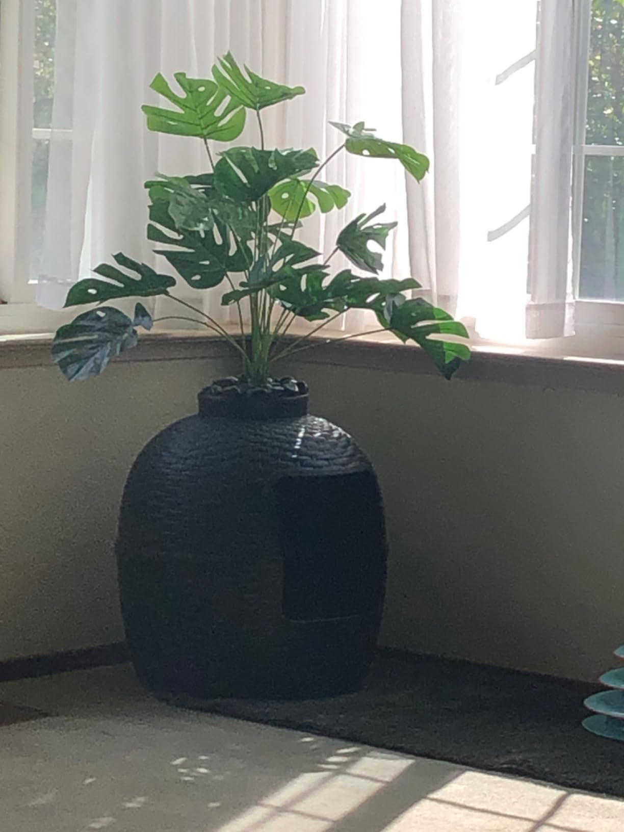 X WINDAZE Hidden Litter Box, Large Cat Box Enclosure with Odor Control Carbon Filter and Faux Plant, Black customer photo 1