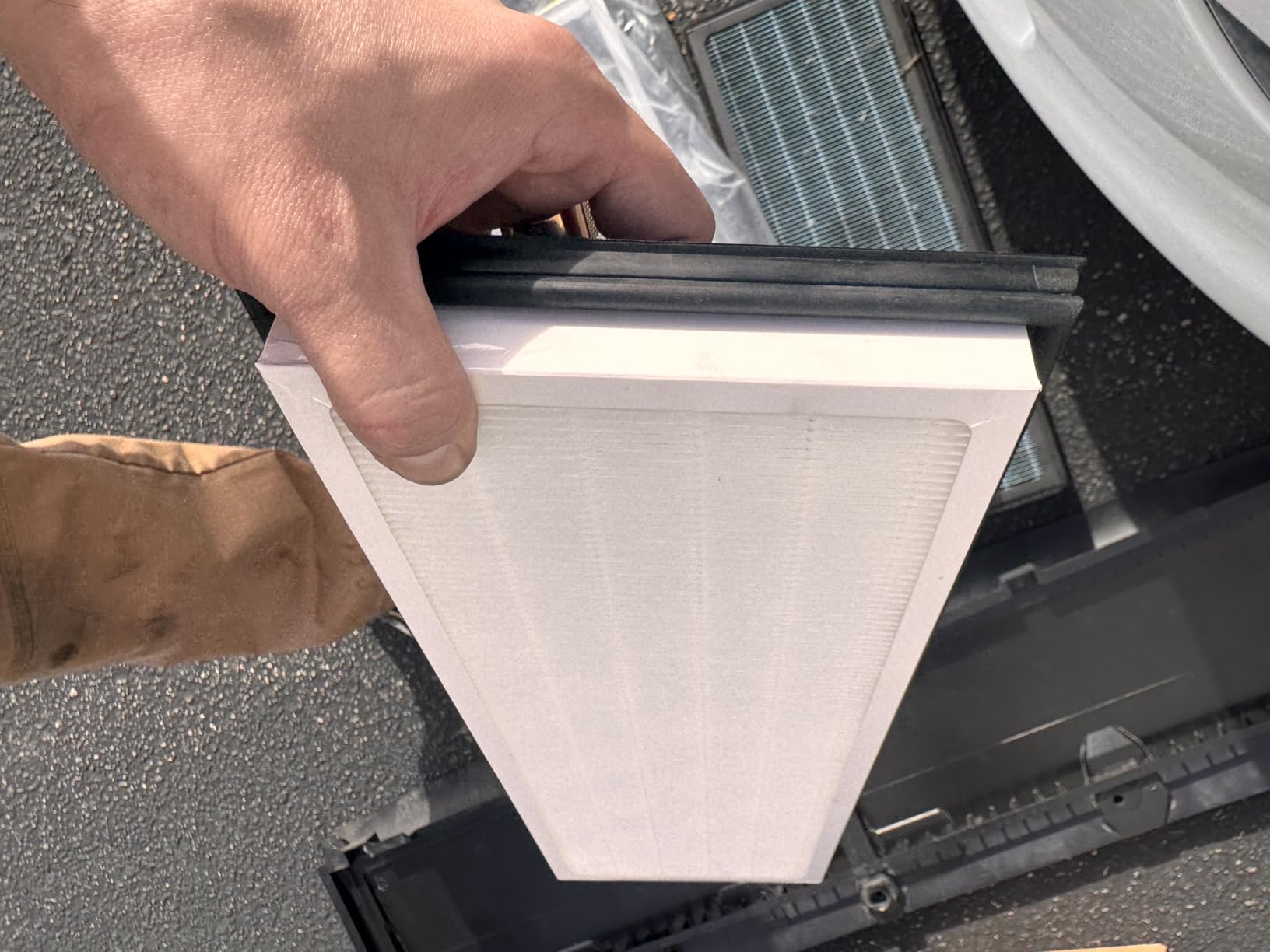 Cabin Air Filter for Tesla Model 3 Model Y 2016-2026, 2 Pack HEPA Air Filter Replacement with Activated Carbon Premium Interior Accessories for Tesla customer photo 2