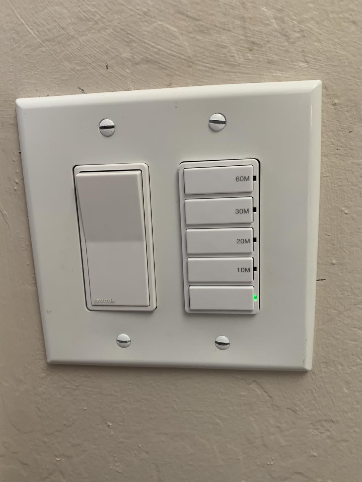 Leviton Countdown Timer Switch for bathroom fan and household lights, 10-20-30-60 min, No Neutral Required, Single Pole, 15A, 1/2HP/9.8A Fan/Motor, DT160-1LW, White customer photo 1