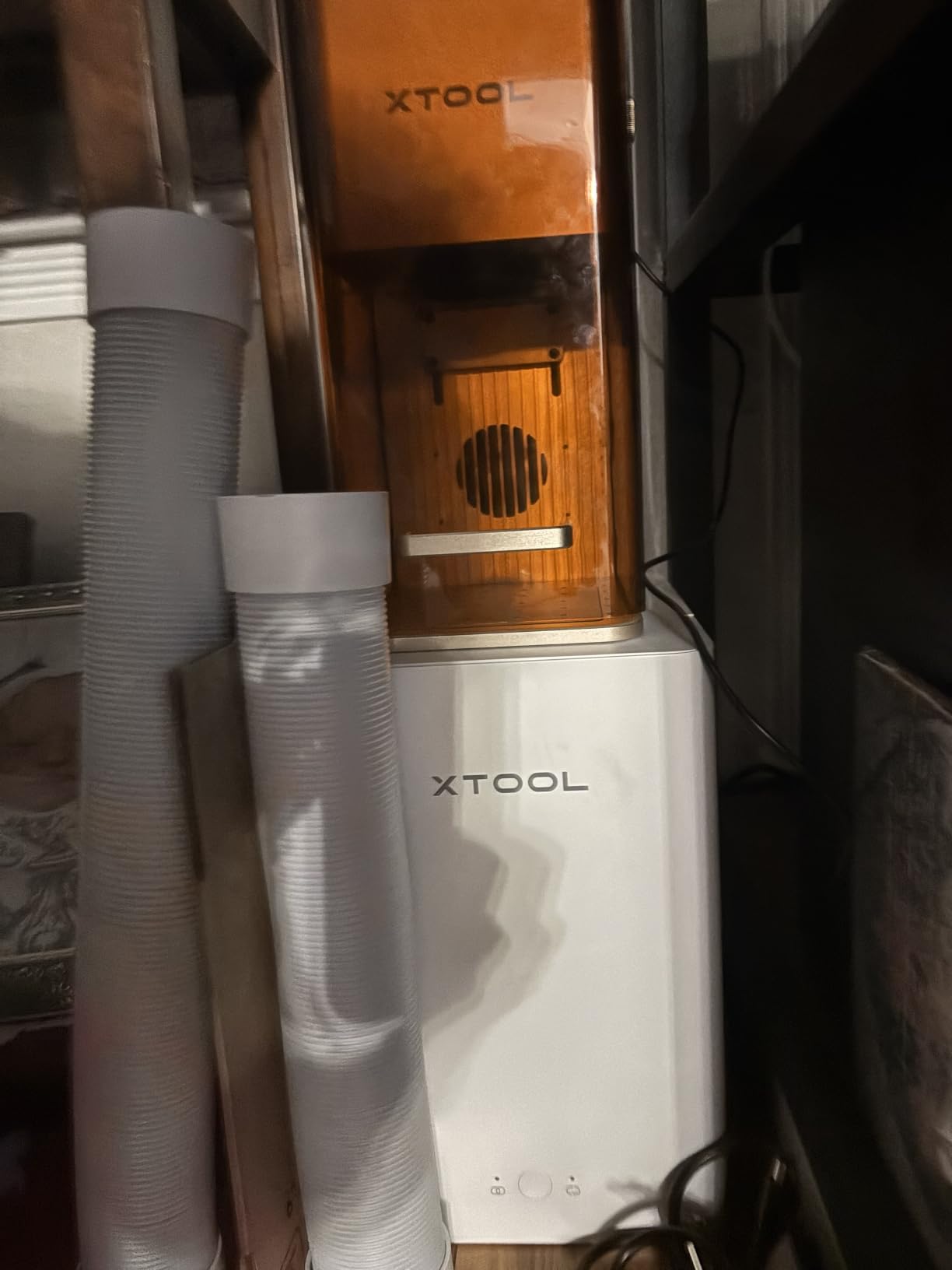 xTool Desktop Smoke Purifier for M2, F2, F1, M1 Ultra, Fume Extractor with 3-layer filtration, Hepa Portable Smoke Purifier for Laser Engraver customer photo 2