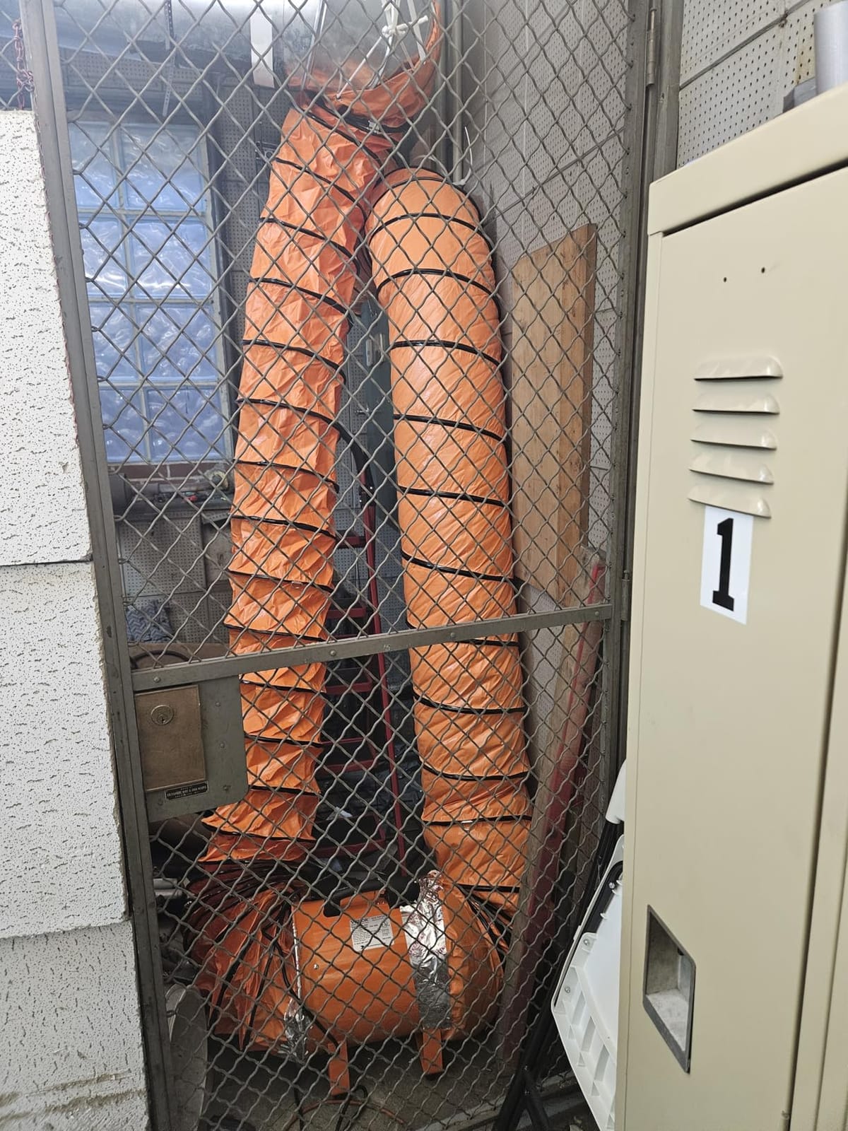 VEVOR Air Mover Blower Fan 12 Inch customer photo 1