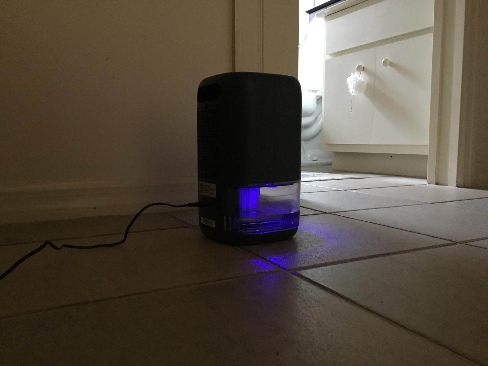 TABYIK 35 OZ Dehumidifier for Bedroom RV, Quiet with Auto Shut Off, Grey customer photo 2