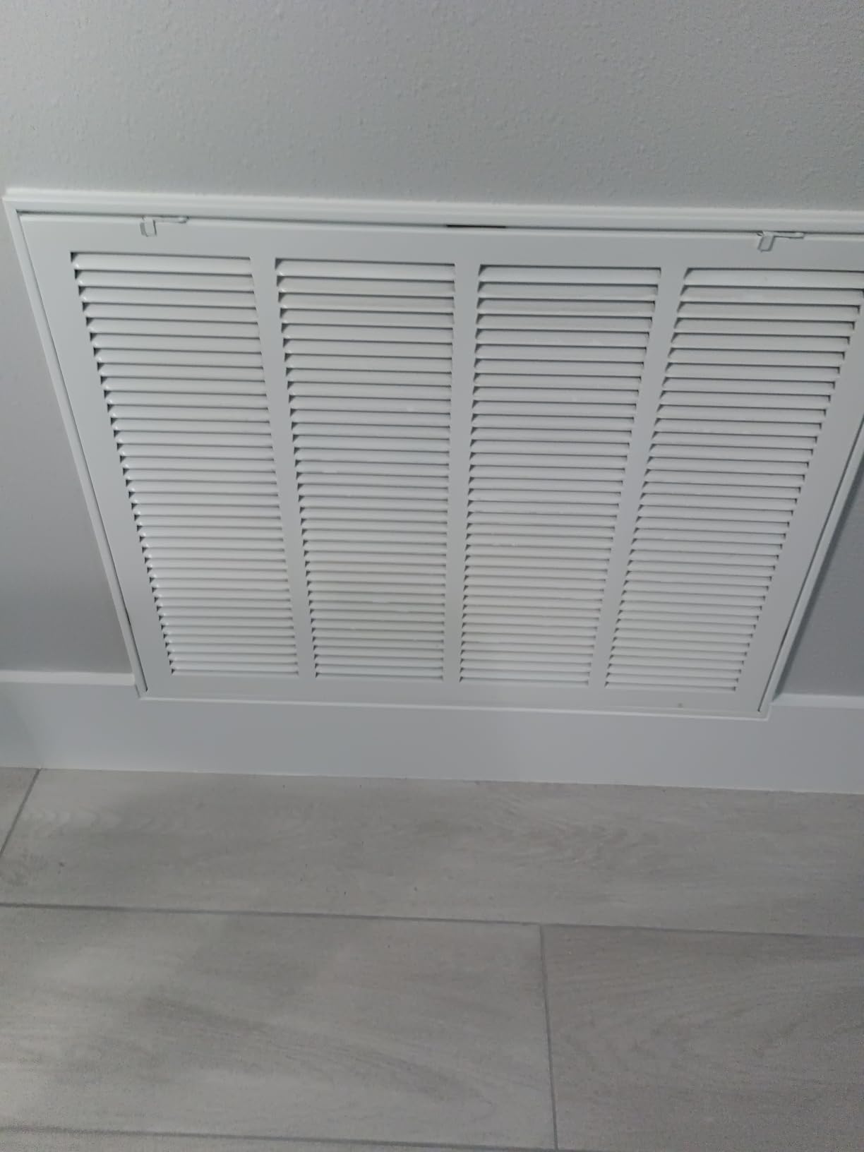 VEVOR Return Air Filter Grille, Fits W20 x H30 Inch Duct Opening, Filter Not Included, Return Air Vent Cover for Wall, Powder-Coated Steel Return Air Grill Detachable Face/Door for 1 inch Filters customer photo 1