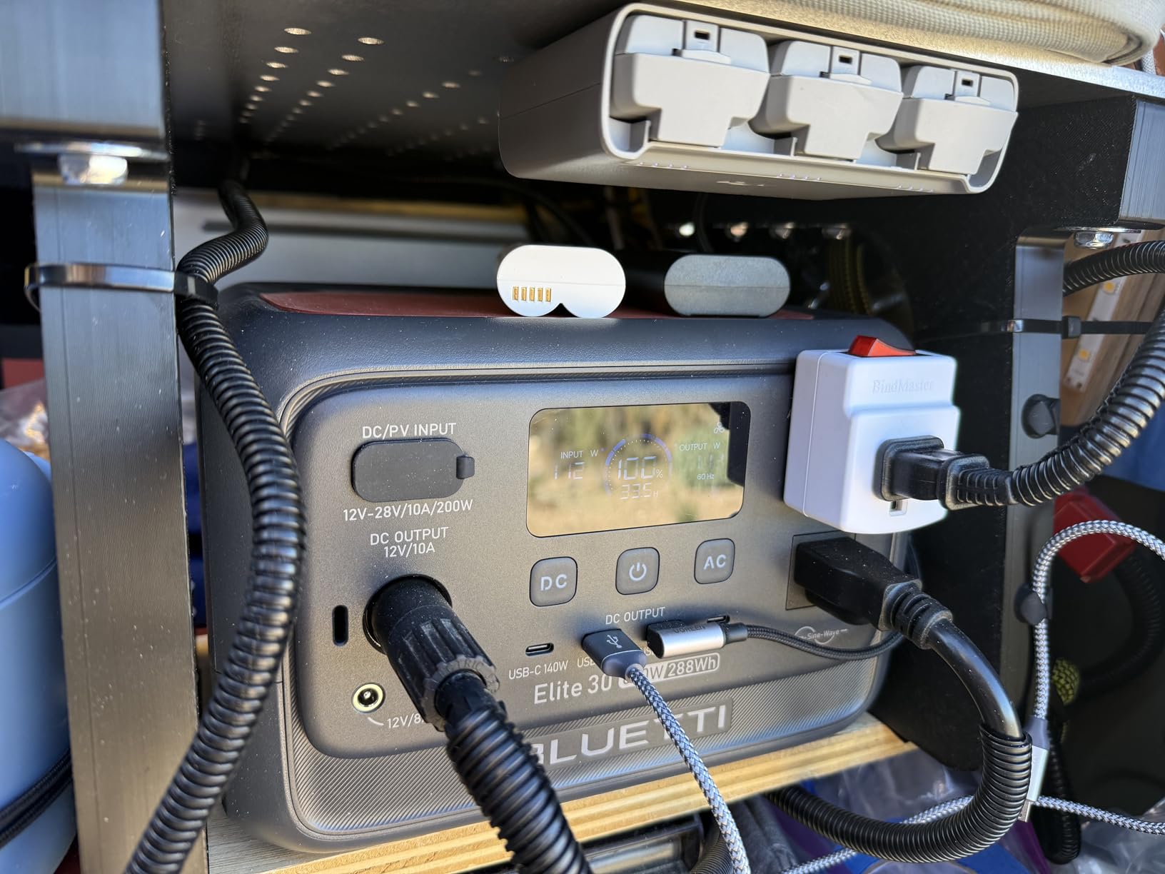 BLUETTI Elite 30 V2 Portable Power Station 288Wh 600W LFP Solar Generator customer photo 1