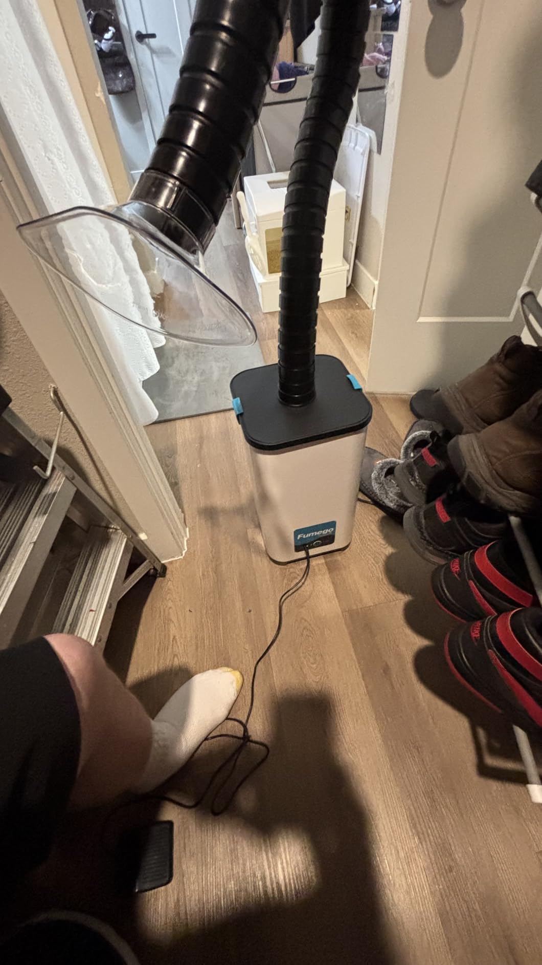 Nail Salon Fume Extractor, 130W Power & 260m³/h, Fume Extractor with Pedal Switch and 3-in-1 HEPA Filter, Low-Noise Fume Extractor for Soldering, Fiber Laser Engraving, DTF Oven XF250III customer photo 1