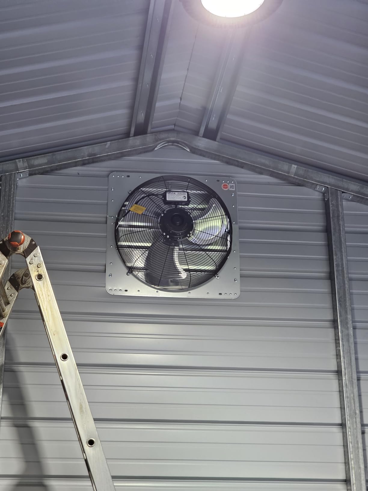 VEVOR 18 Inch Shutter Exhaust Fan Wall Mounted Automatic Louvers Silver, Sturdy Steel Housing, 3051 CFM Low Noise, AC Motor, Ventilation and Cooling for Attic, Garage, Barn, Greenhouse, Workshop customer photo 1
