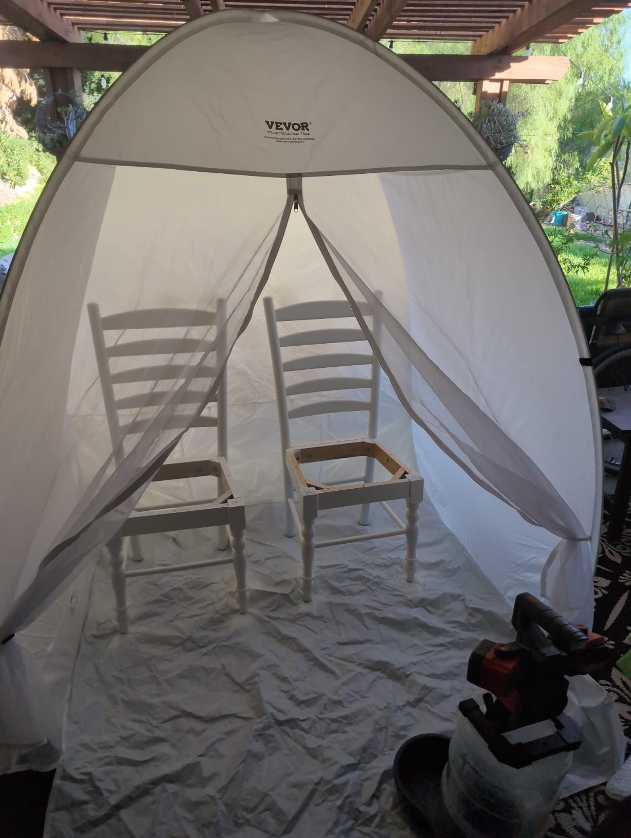 VEVOR Portable Paint Booth Tent, 15.94 x 15.94 x 16.9 inch Pop-Up Portable Spray Paint Tent with Mesh Door, Spray Painting Tents for Small Models, Sculptures, Vases, Photo Frames, Pop-Up Design customer photo 1