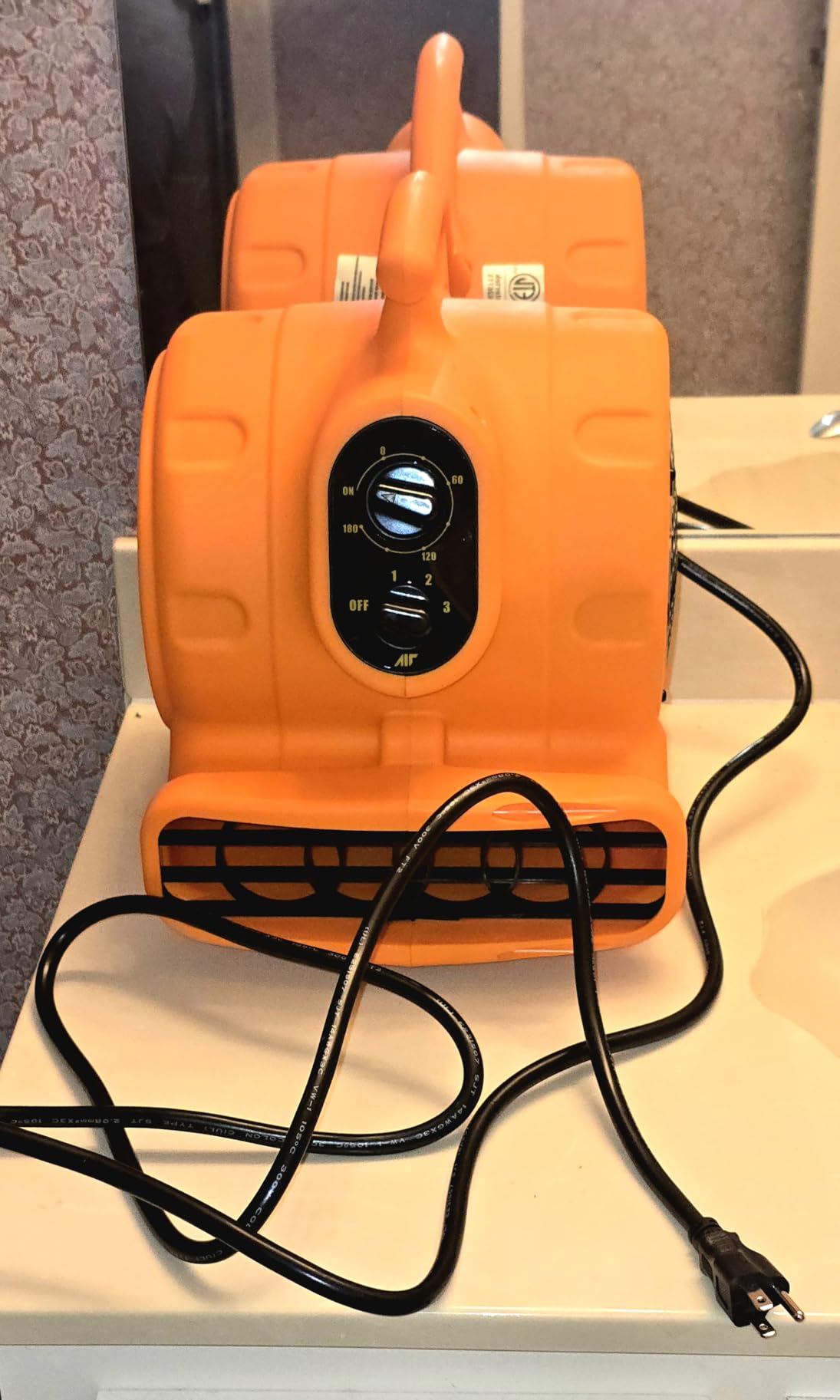 1100 CFM 3-Speed Industrial Air Mover Floor Blower Fan with Timer customer photo 1