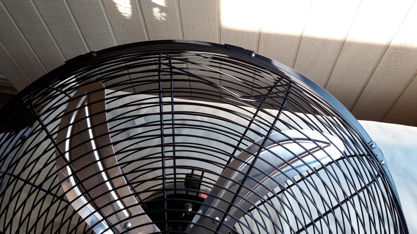 OEMTOOLS 44887 Adjustable 20 Inch Oscillating Pedestal Fan 3,320 CFM customer photo 1